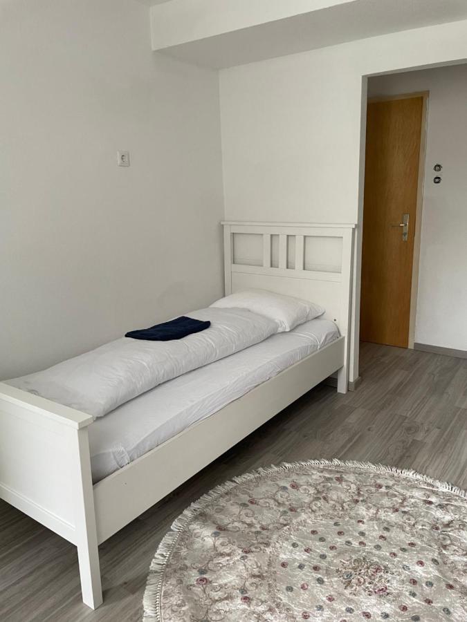 Ferienwohnung Monteurwohnung Kassel Zentral Ll Exterior foto